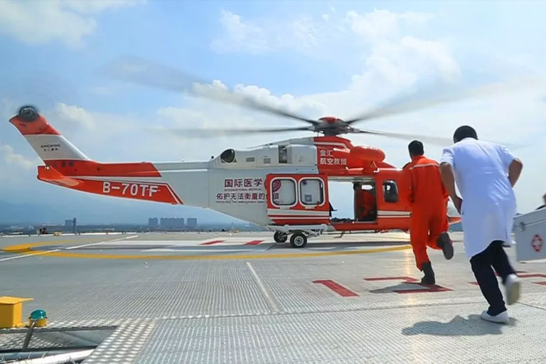 西安國際醫(yī)學中心緊急救援停機坪通過驗收，空中120開啟綠色生命通道
