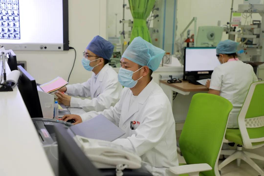 五一勞動節(jié) 有這樣一群人描繪最美敬業(yè)福！