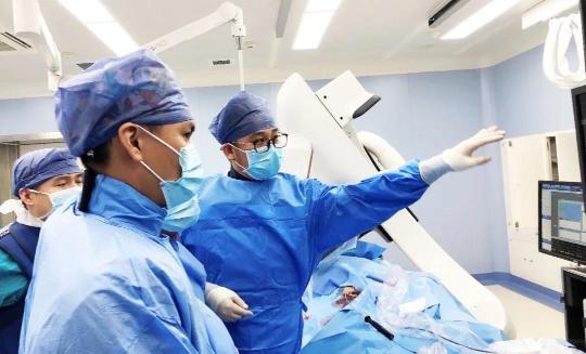 三秦都市報—慌！慌！慌！七旬大叔選擇這里心不“慌”了