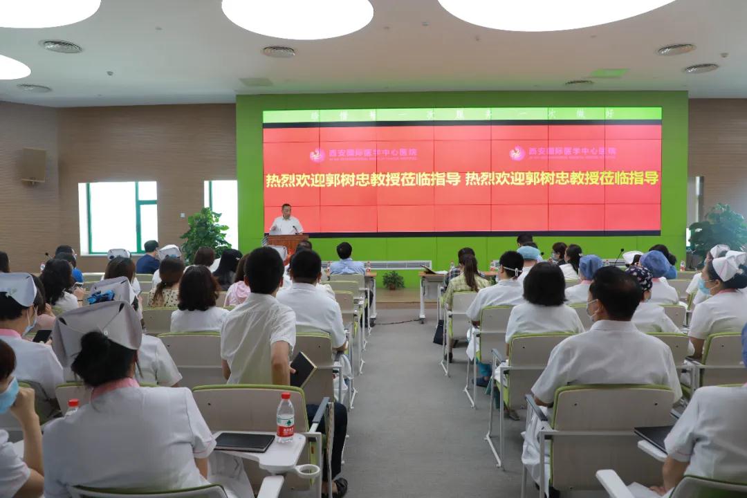 軍醫(yī)大咖齊聚一堂，共敘國際醫(yī)學(xué)創(chuàng)新發(fā)展