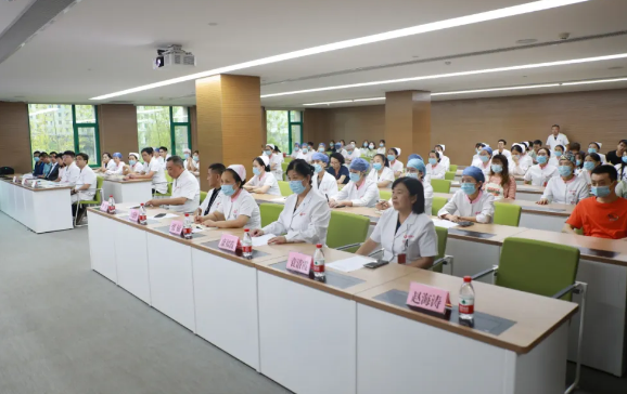 安全用械 守護健康——我院舉辦首屆“急救、生命支持類設(shè)備安全使用月”活動