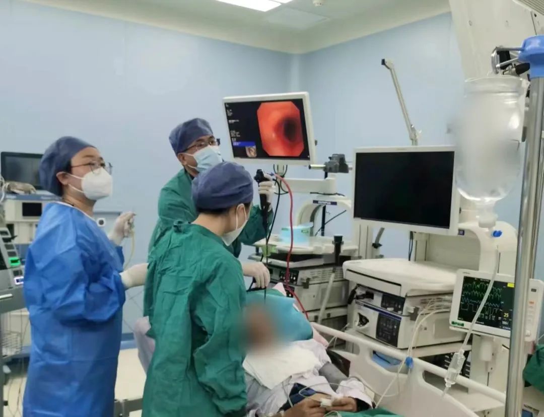 年過七旬的他，氣管被堵90%！危急時刻......