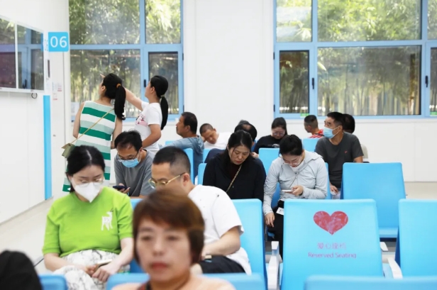 關(guān)愛呼吸健康！這場公益篩查活動(dòng)傳遞溫暖與希望