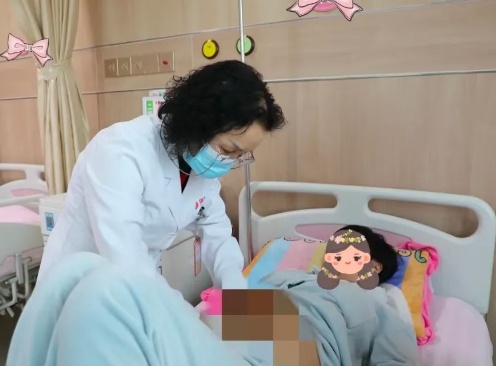 三封感謝信，見證腫瘤二科醫(yī)護(hù)團(tuán)隊的仁心與溫度